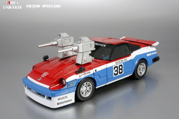 More Transformers New Masterpiece MP 19 Smokescreen Unboxing Up Close And Personal Image  (21 of 41)